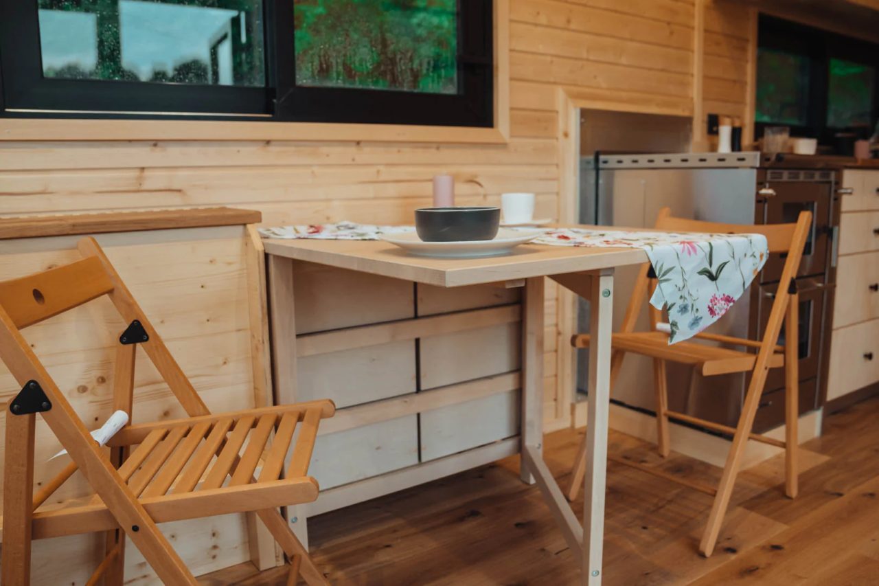 Solido Escape Tiny House- Dining Table