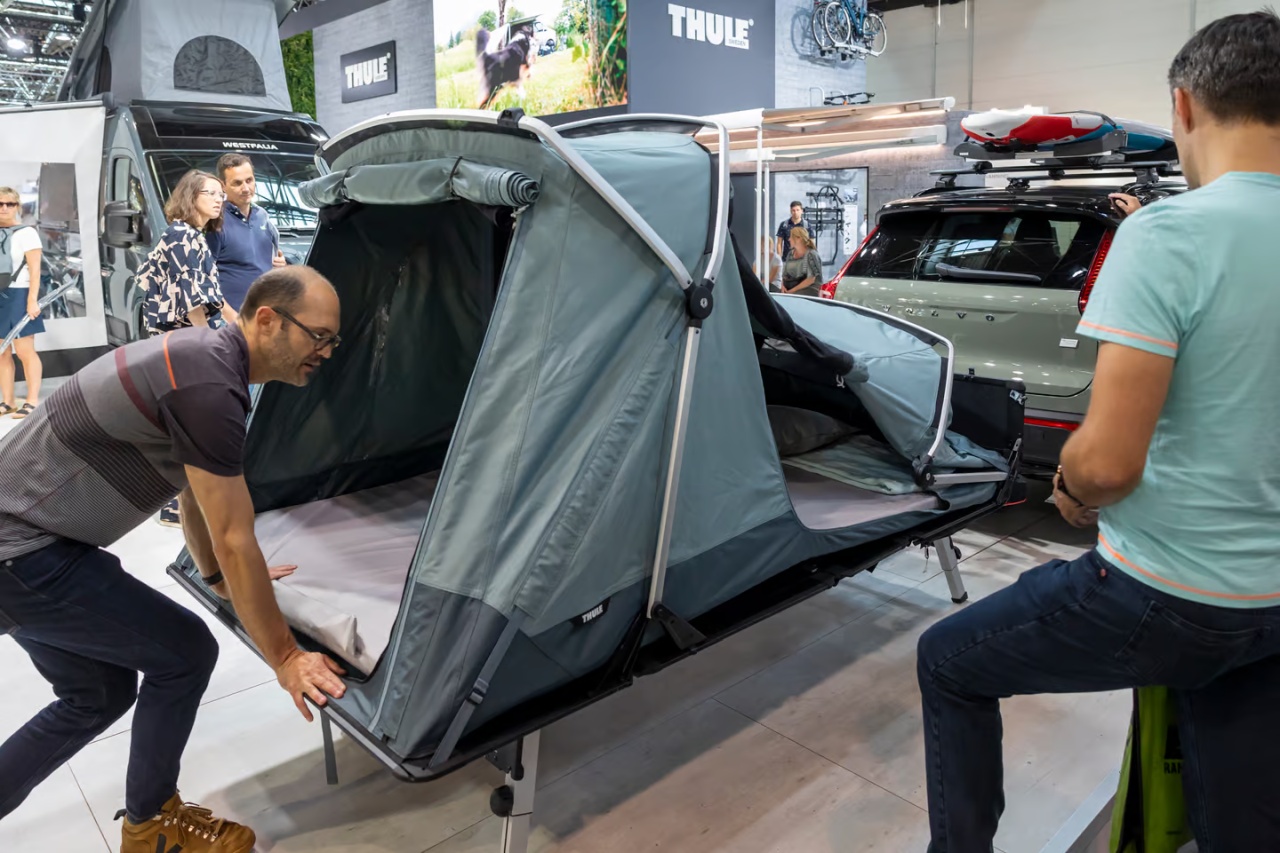 Thule Outset Hitch Tent Offers Rooftop Style Camping on Ground