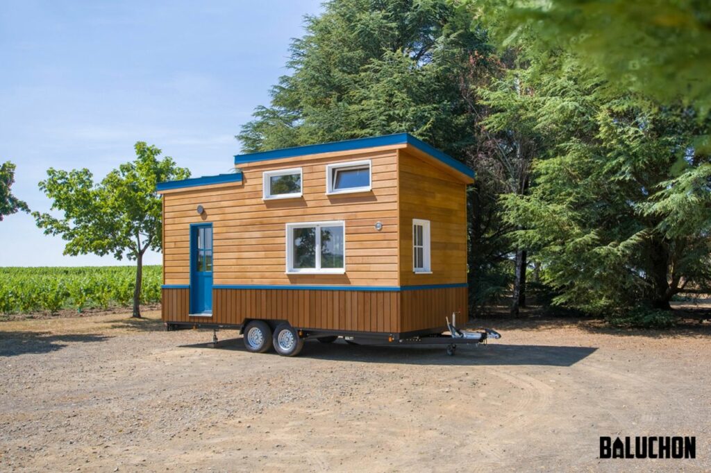 Solaris tiny house by Baluchon