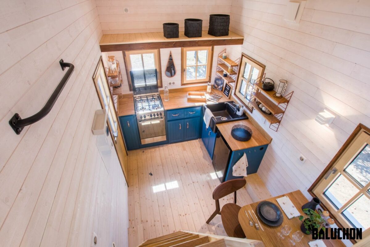 Solaris Tiny House has Gorgeous Interior With L-Shaped Kitchen