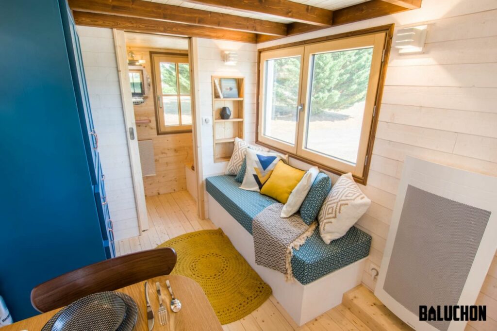 Solaris tiny house by Baluchon