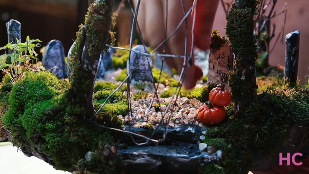 miniature Halloween Graveyard - DIY Clay craft