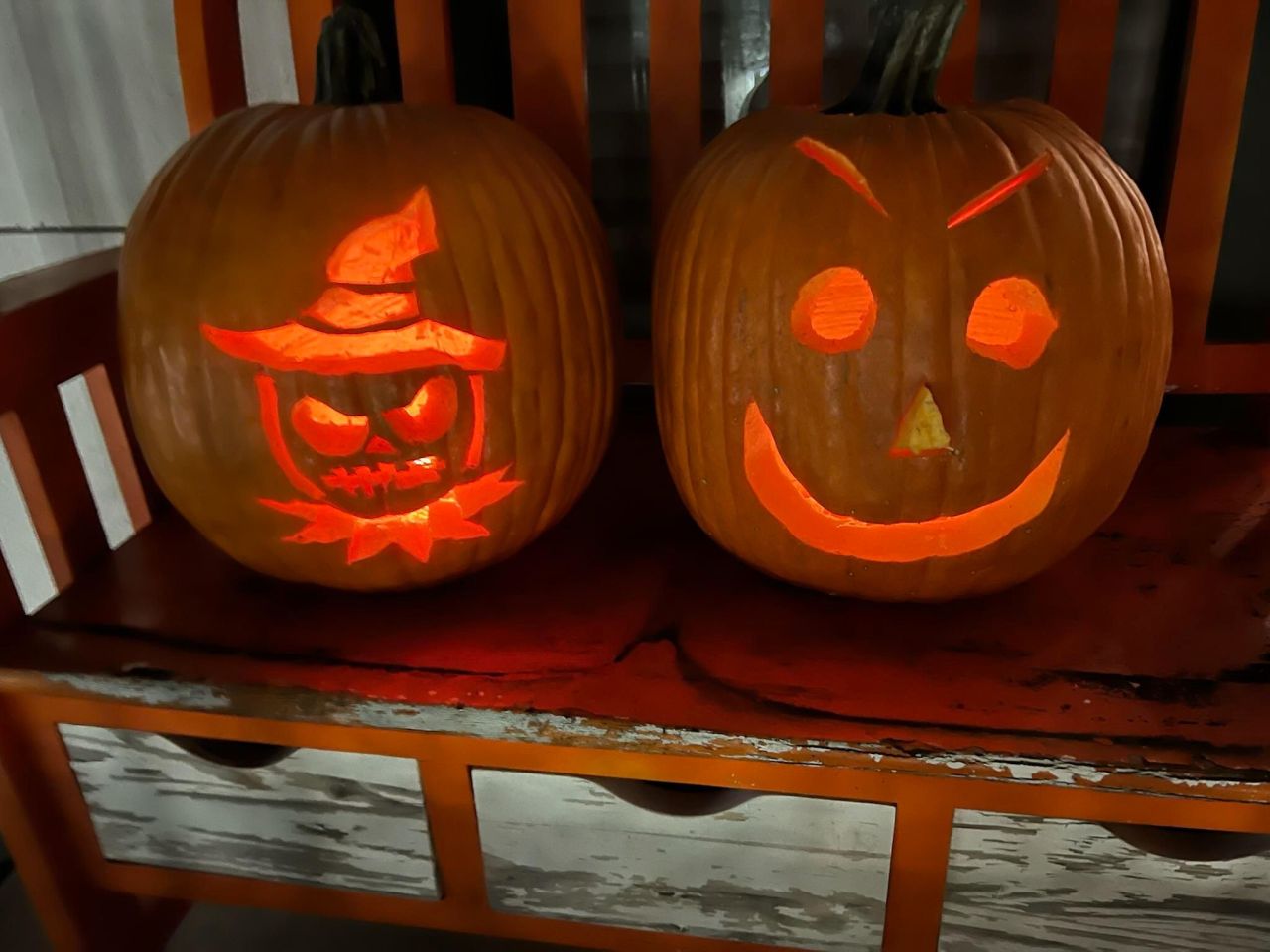 A more detailed witch pumpkin carving pattern complete with a hat