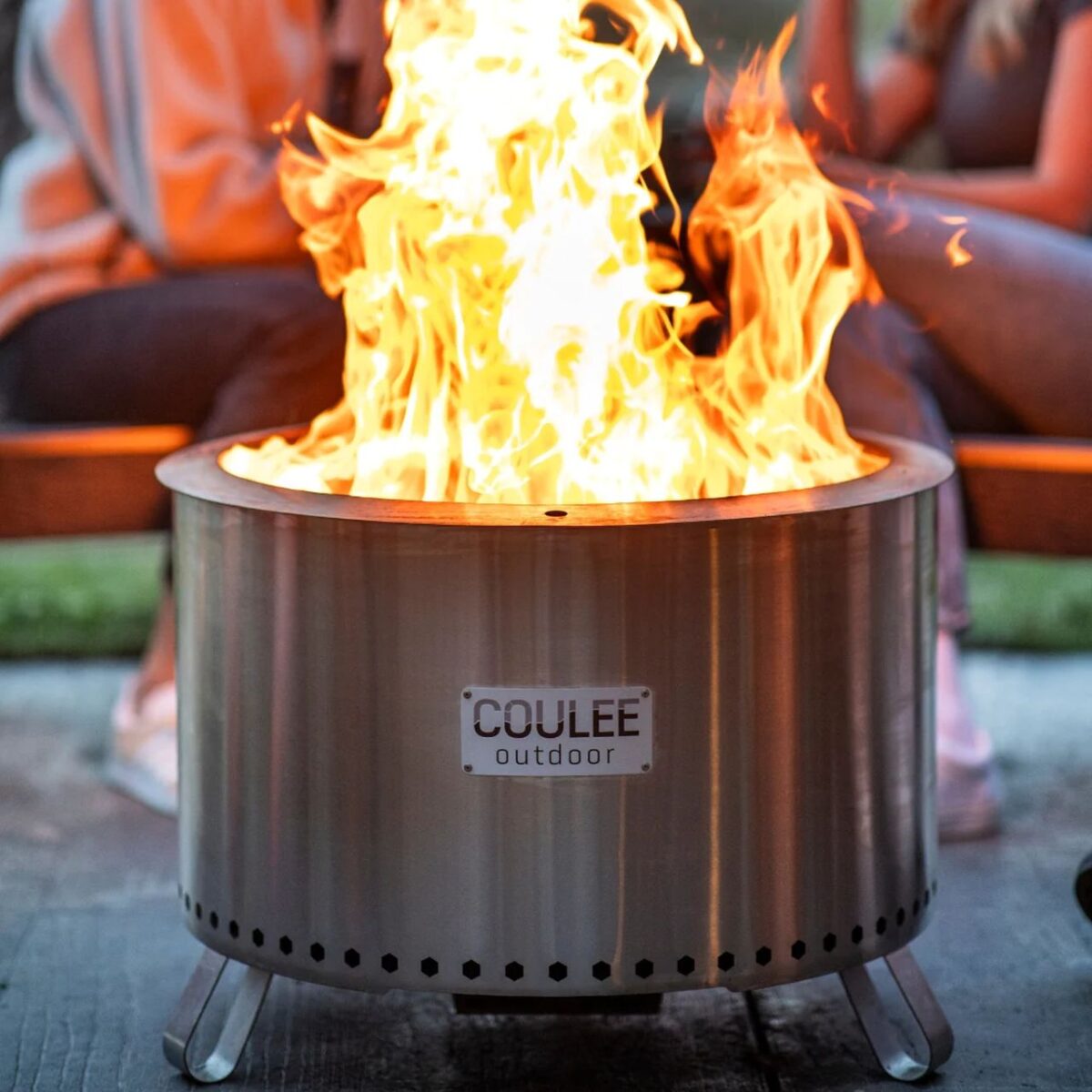 Coulee Colorado Smokeless Fire Pit Grill Burns 4 Different Fuels