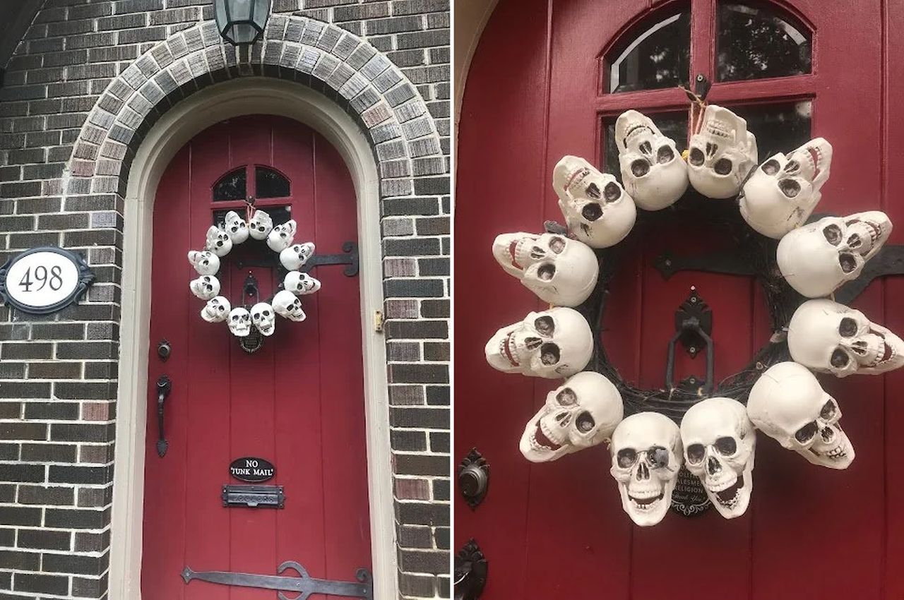 DIY Skull Wreath for outdoor halloween decor 