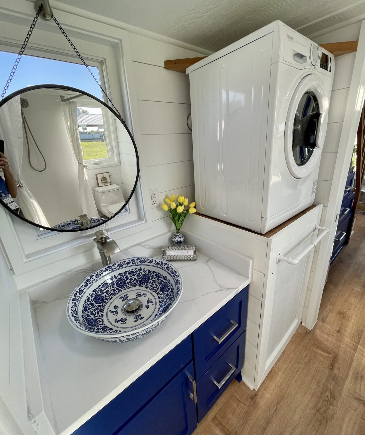 Emerissa Tiny House - bathroom