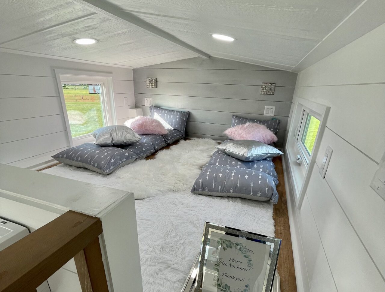 Emerissa Tiny House - loft bedroom