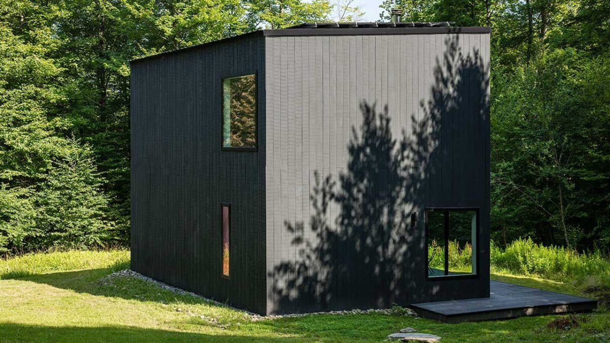 Curated visual reference: Fresh Look at Fremont House Is Self Sustaining Cabin With Minimalist Design