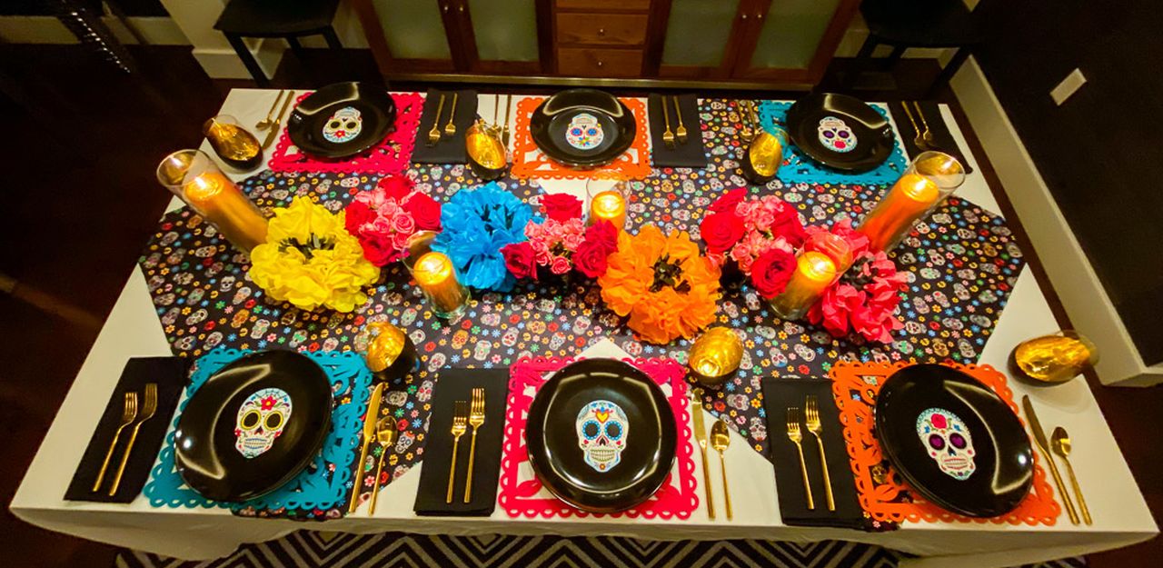 Halloween table decoration ideas - Colorful Day of the Dead