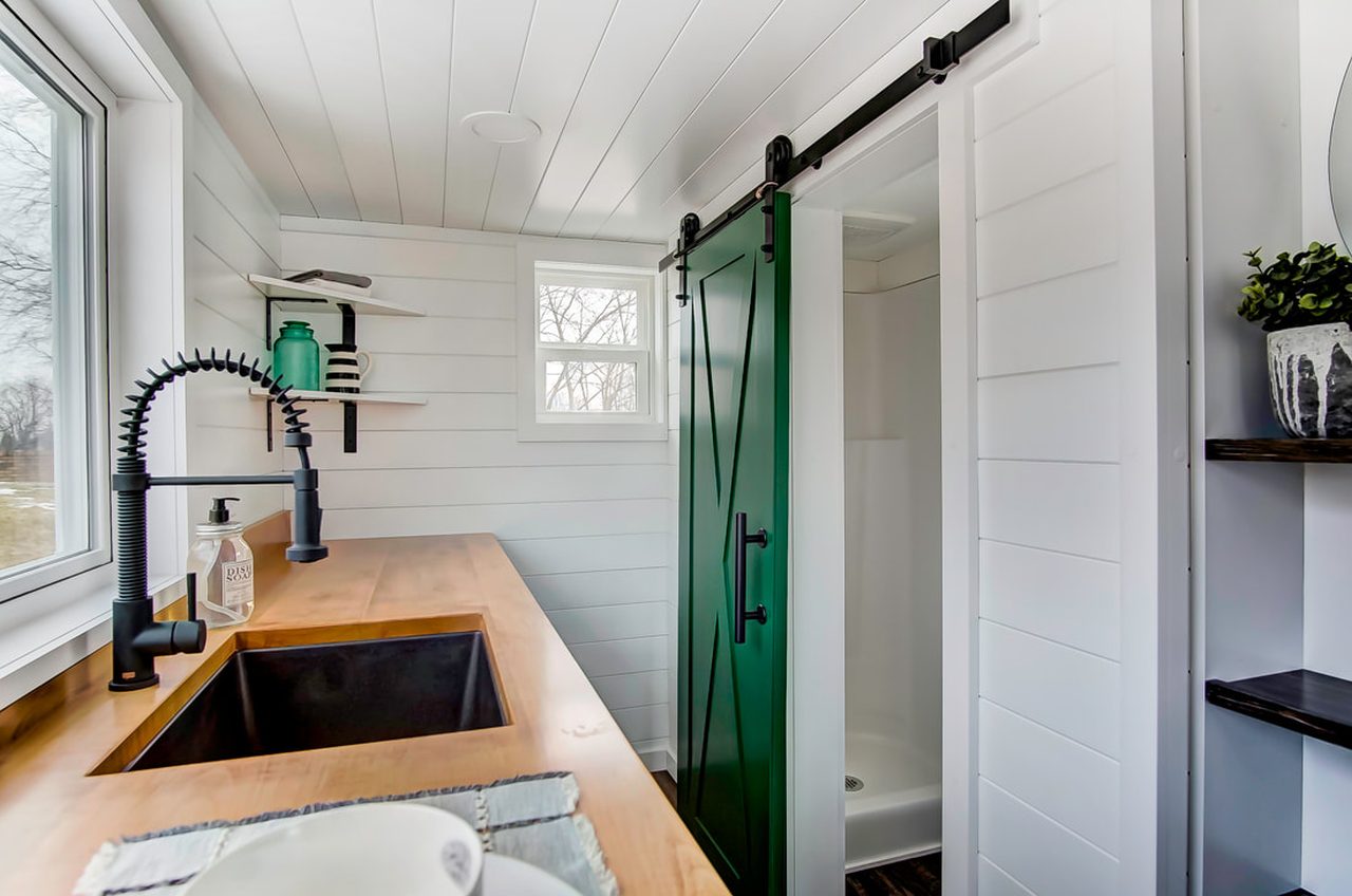 Kinnakeet Tiny House-bathroom door