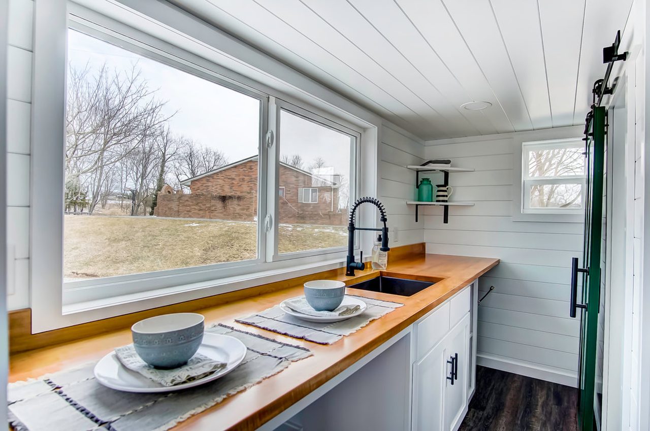 Kinnakeet Tiny House-kitchen