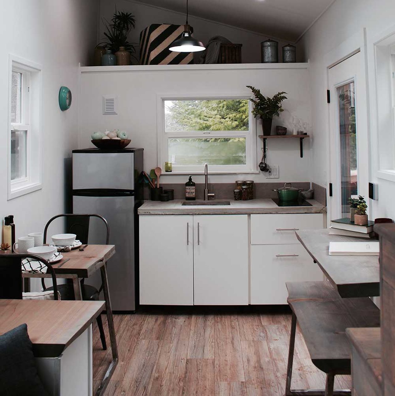 Midcentury Tiny Home - Kitchen