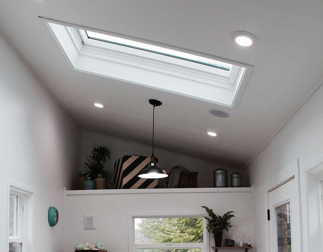 Midcentury Tiny Home - skylight