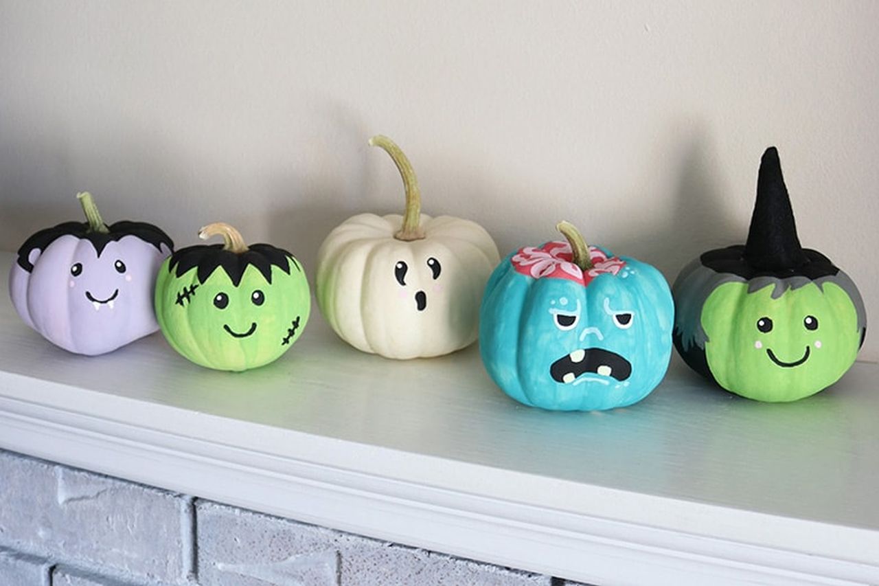Monstrous pumpkin decor