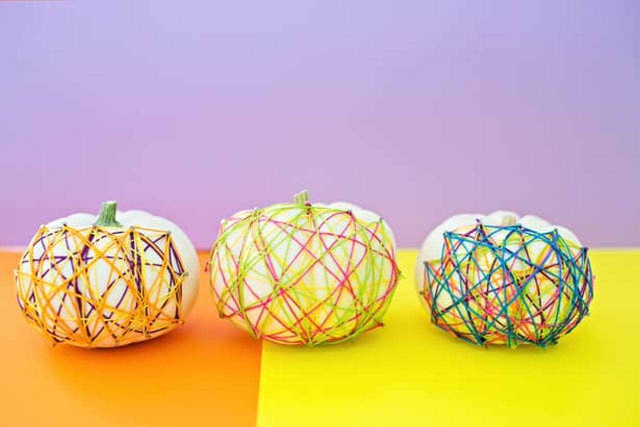 NO-CARVE PUMPKIN STRING ART