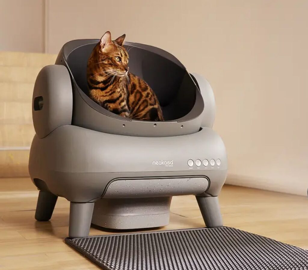 Neakasa M1 is an OpenTop SelfCleaning Cat Litter Box