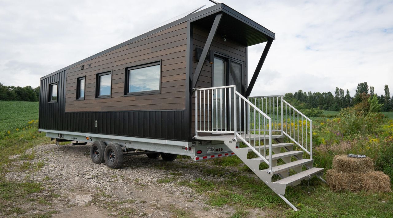 Nomad tiny house on wheels in Canada by Minimaliste