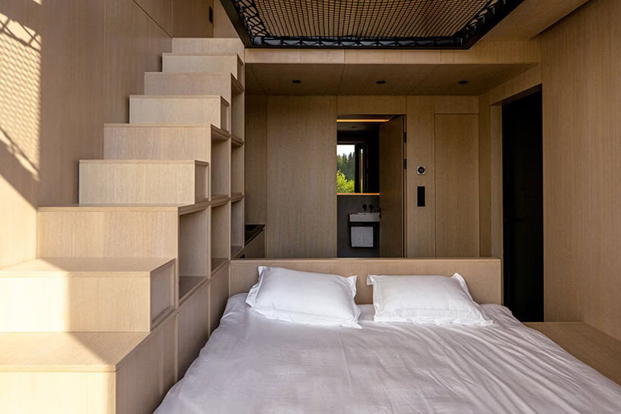 Piil Treehouse by Arsenit has bathroom on the same floor 