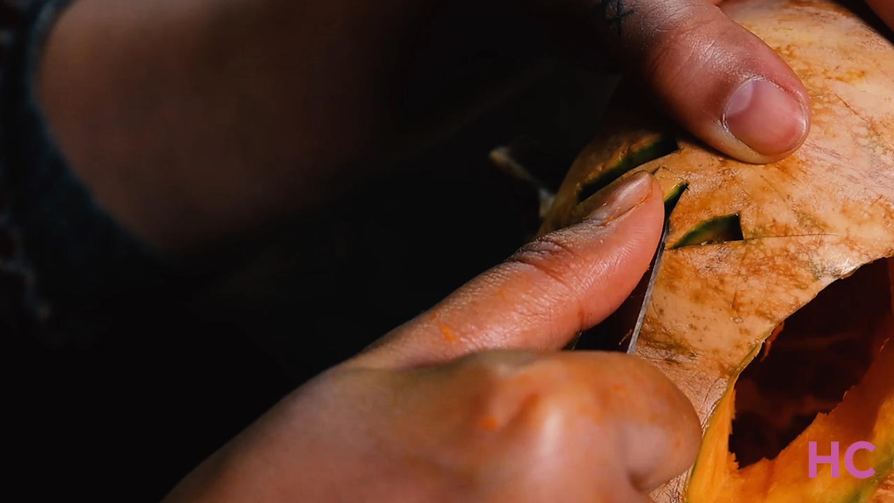 Puking Pumpkin Carving - carve eyes