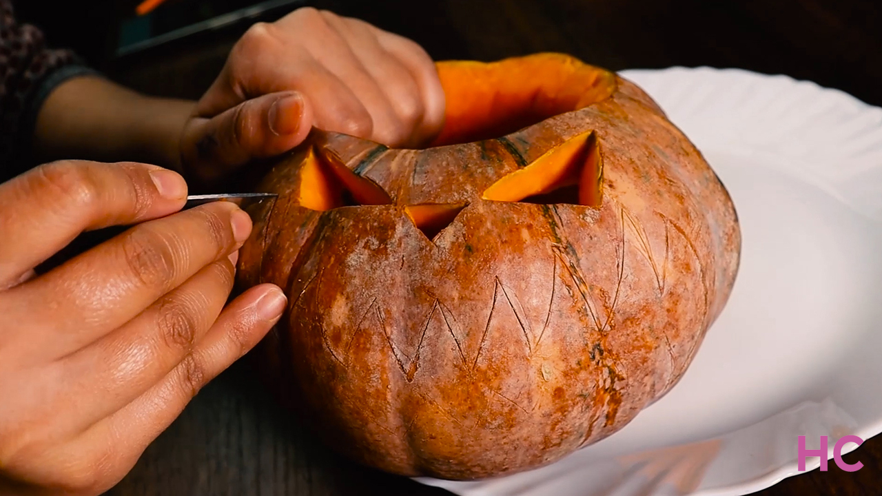 Scary Pumpkin Carving Tutorial for Halloween-make jaws