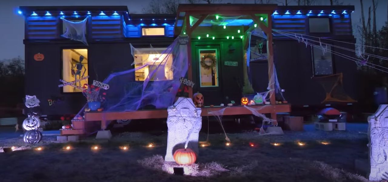 Tiny House Halloween Decor Ideas-light and sound show