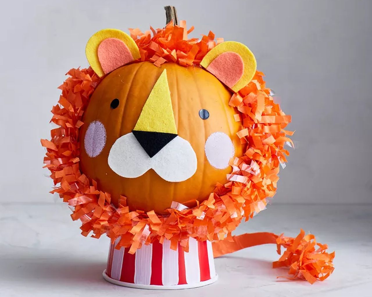 cute lion face no carve pumpkin for Halloween