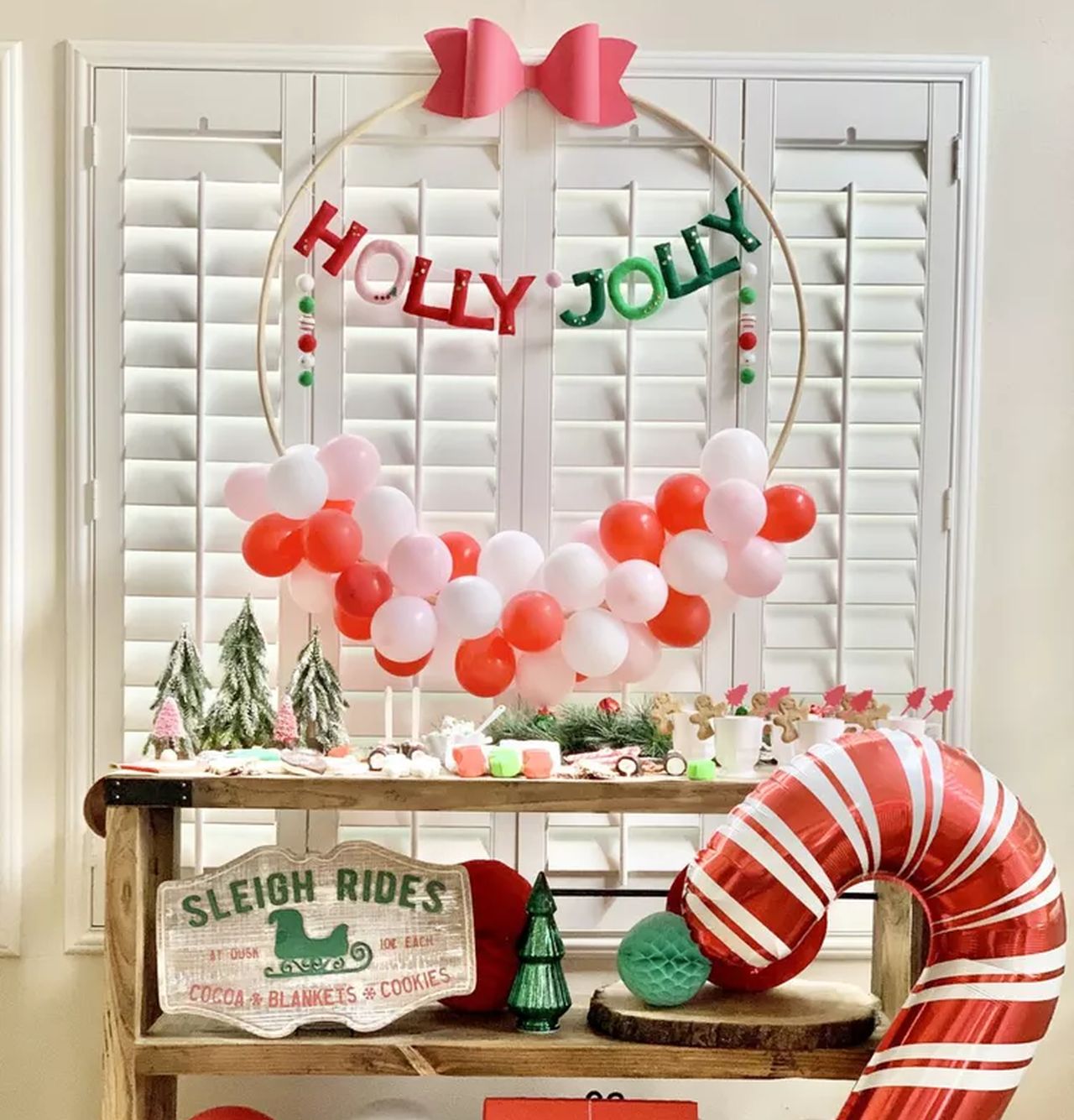 Balloon party sign for Christmas wall decorations