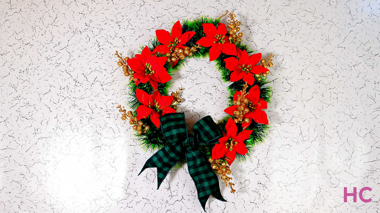 Christmas Poinsettia Wreath Tutorial