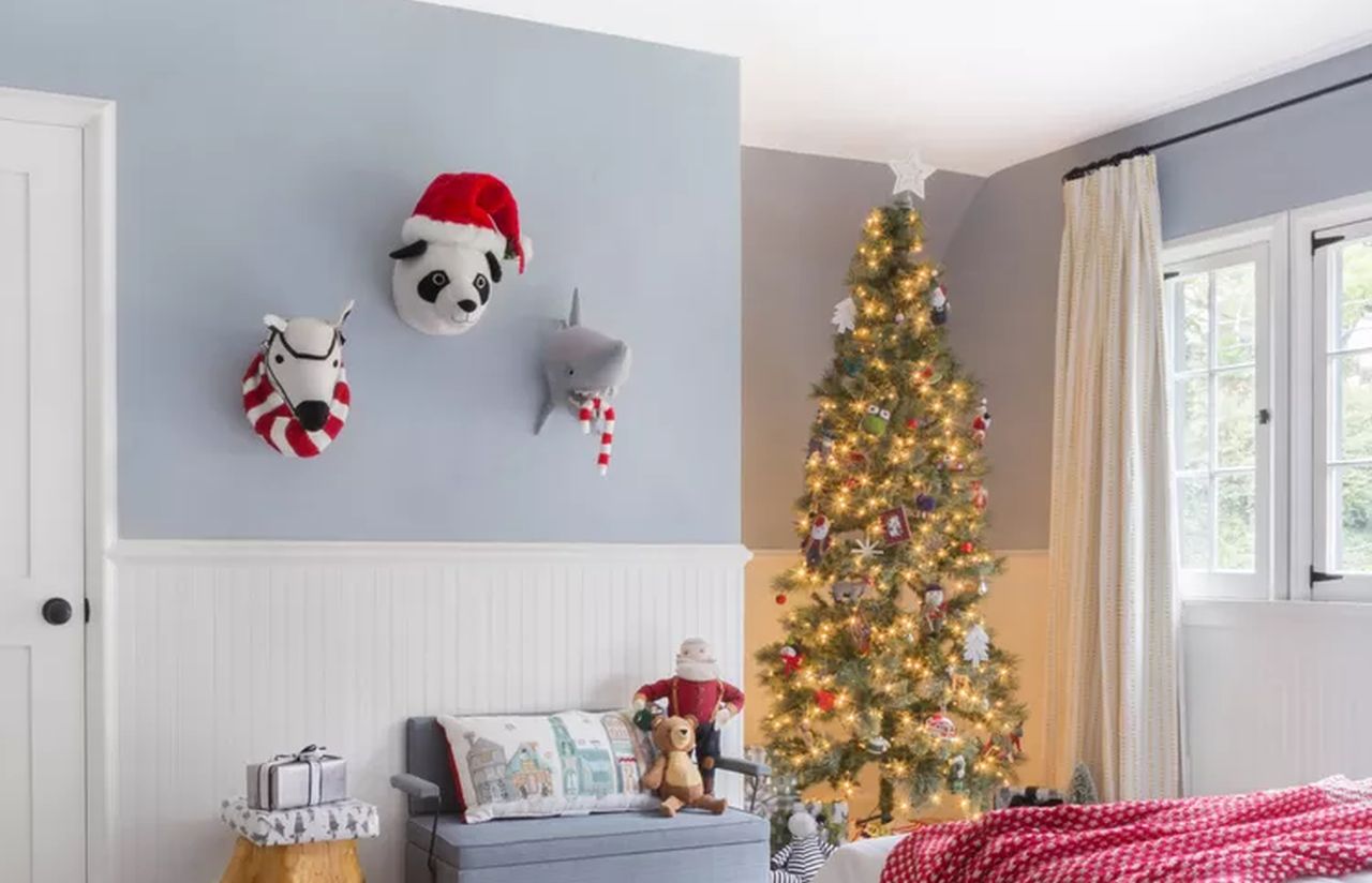 Christmas-Themed Animal Heads for kids bedroom wall decorations