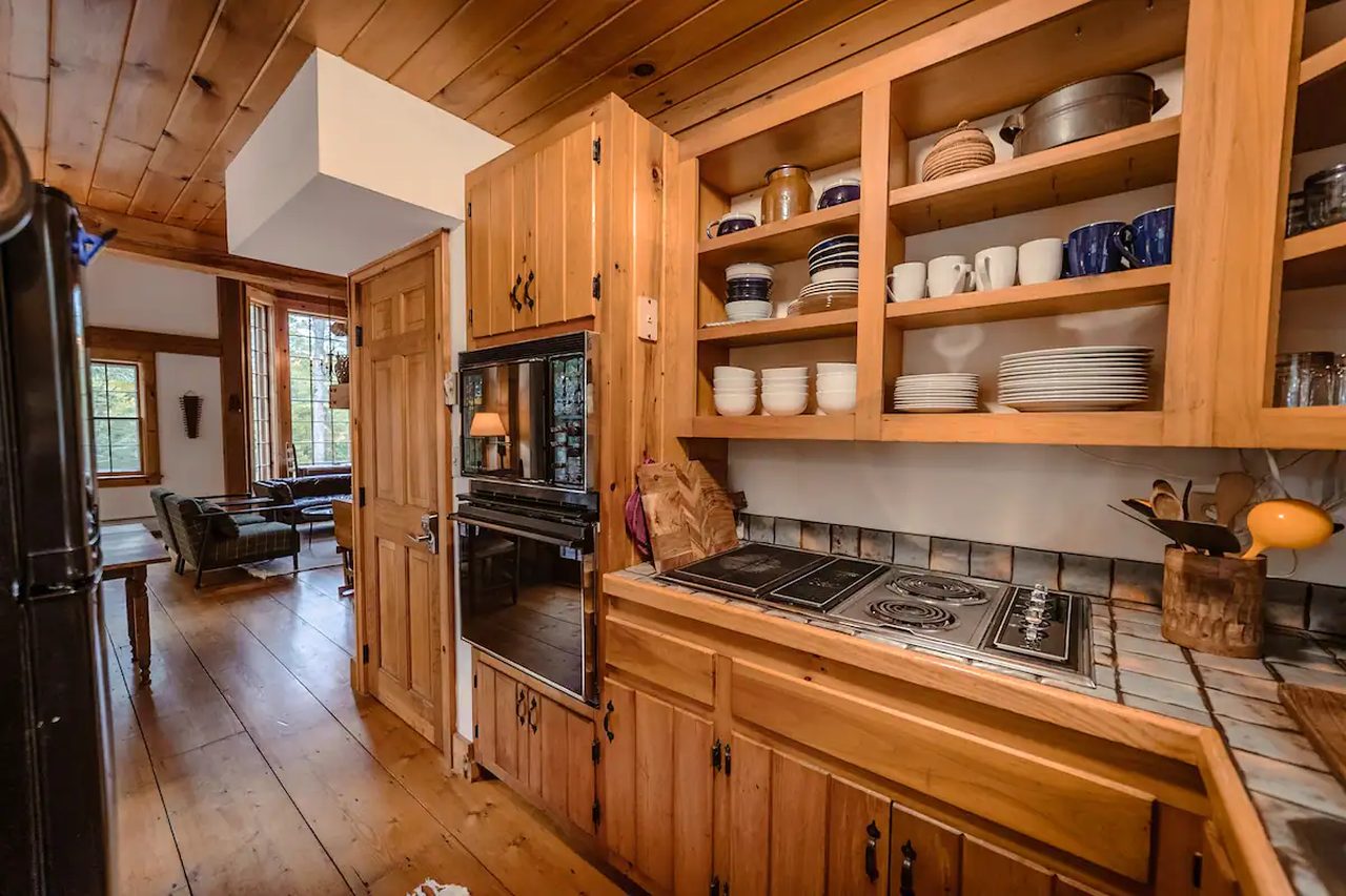 Deerwood Hill Cabin - kitchen 1