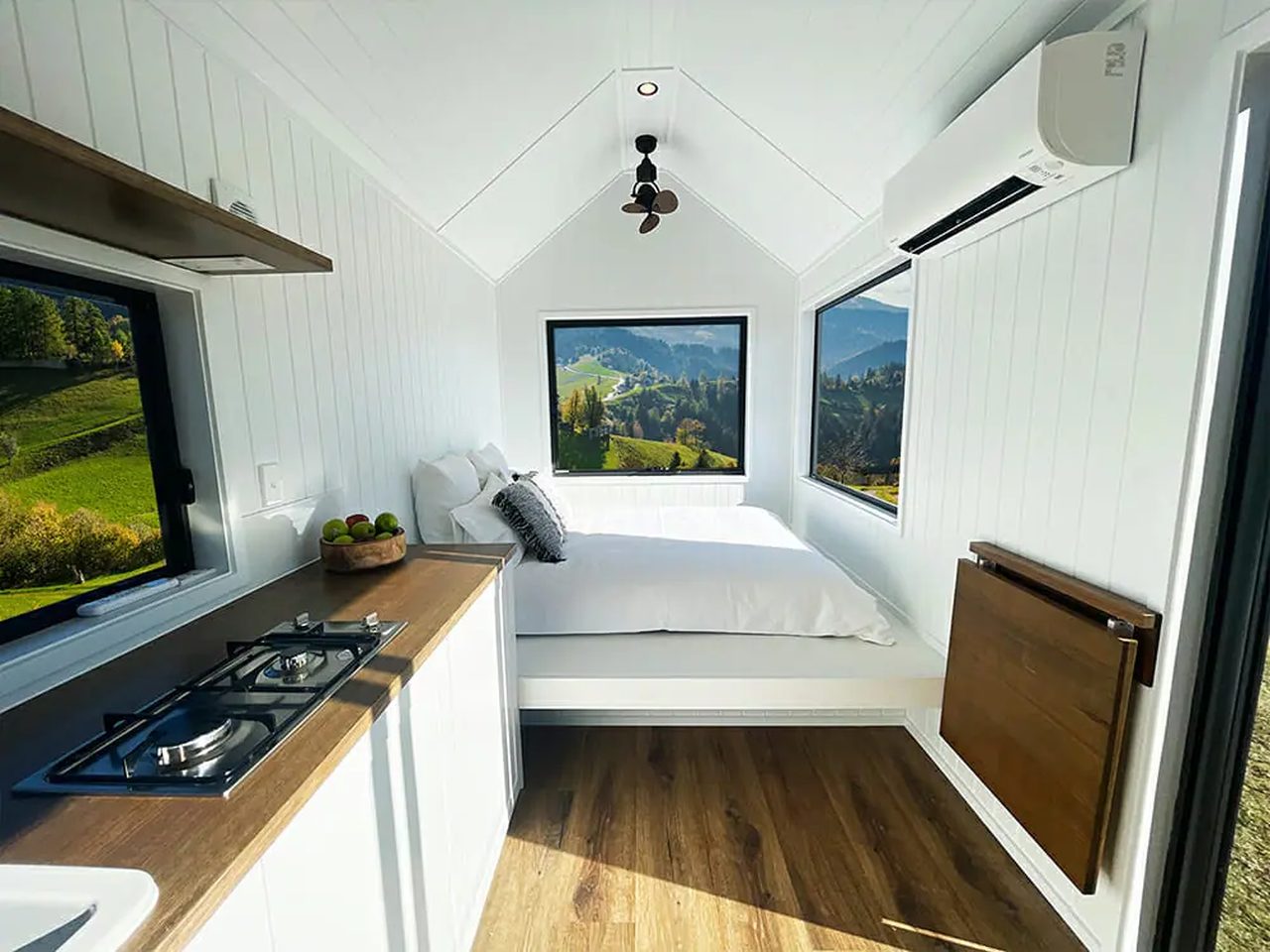 Escape 6000 Tiny House - interior 2