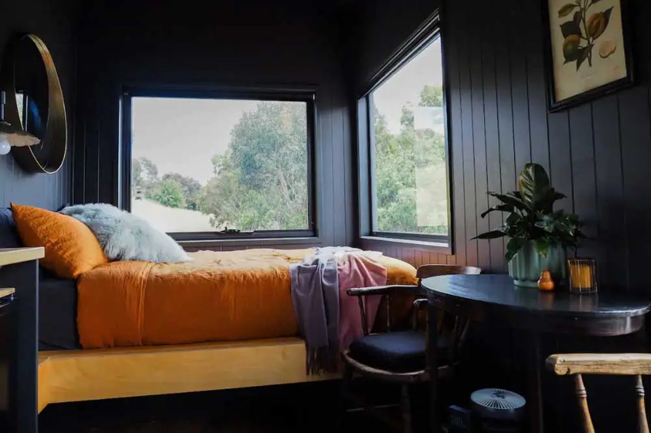 Escape 6000 Tiny House - open floor bedroom