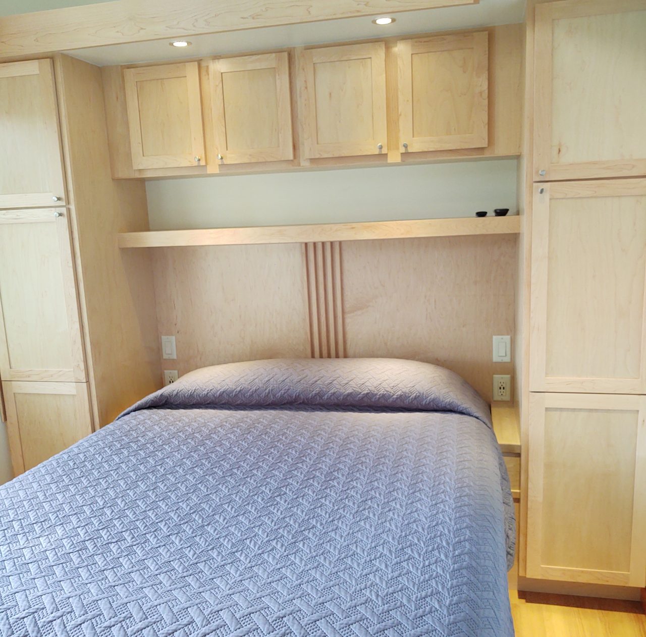 Escape Traveler XL Tiny House - ground floor bedroom