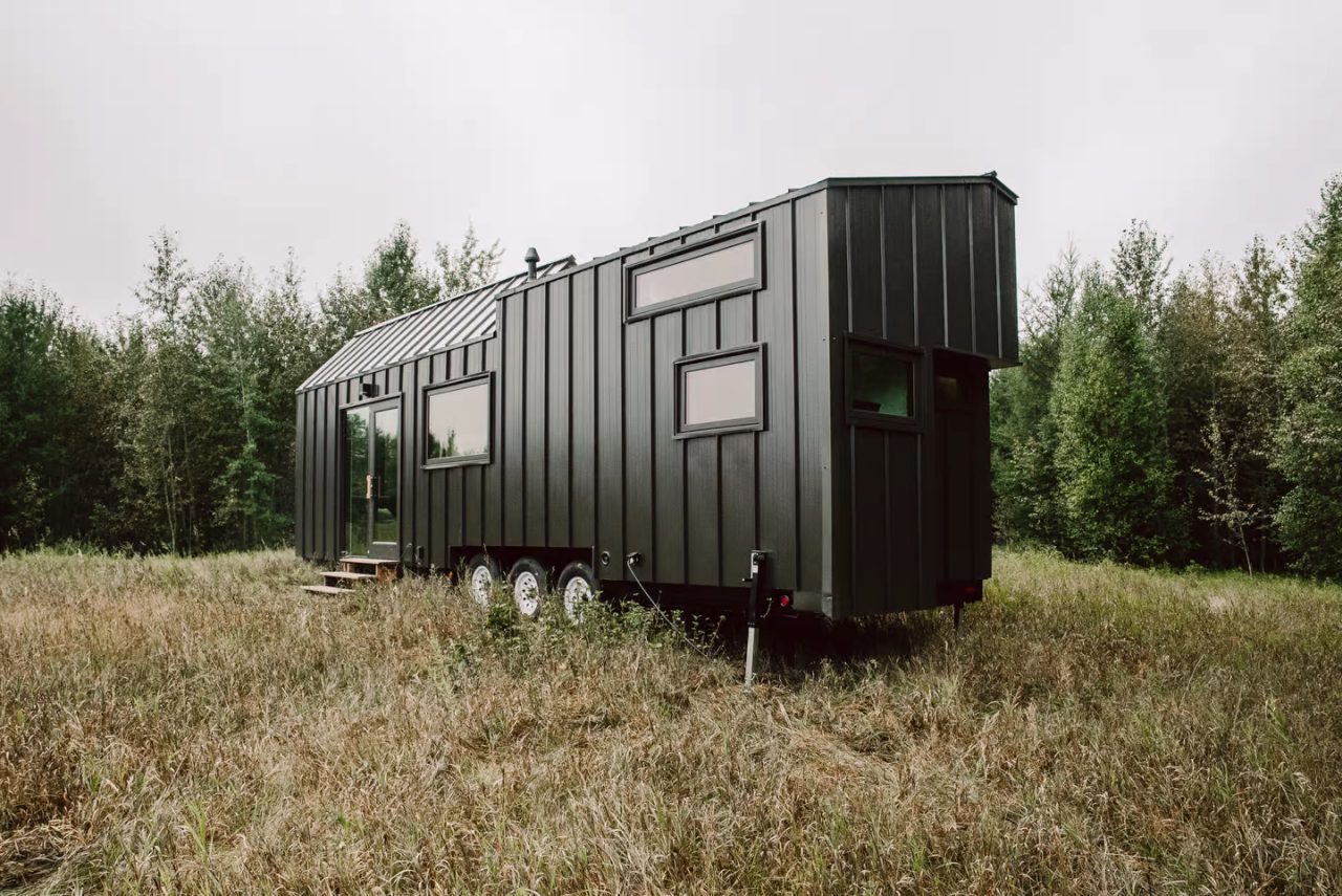 Trahan tiny house - exterior 1