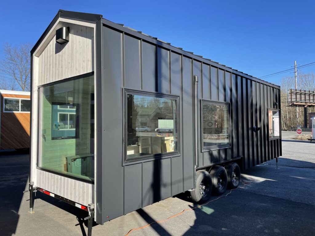 Cedar Cabin Tiny House Features a Jacuzzi and Six Skylights