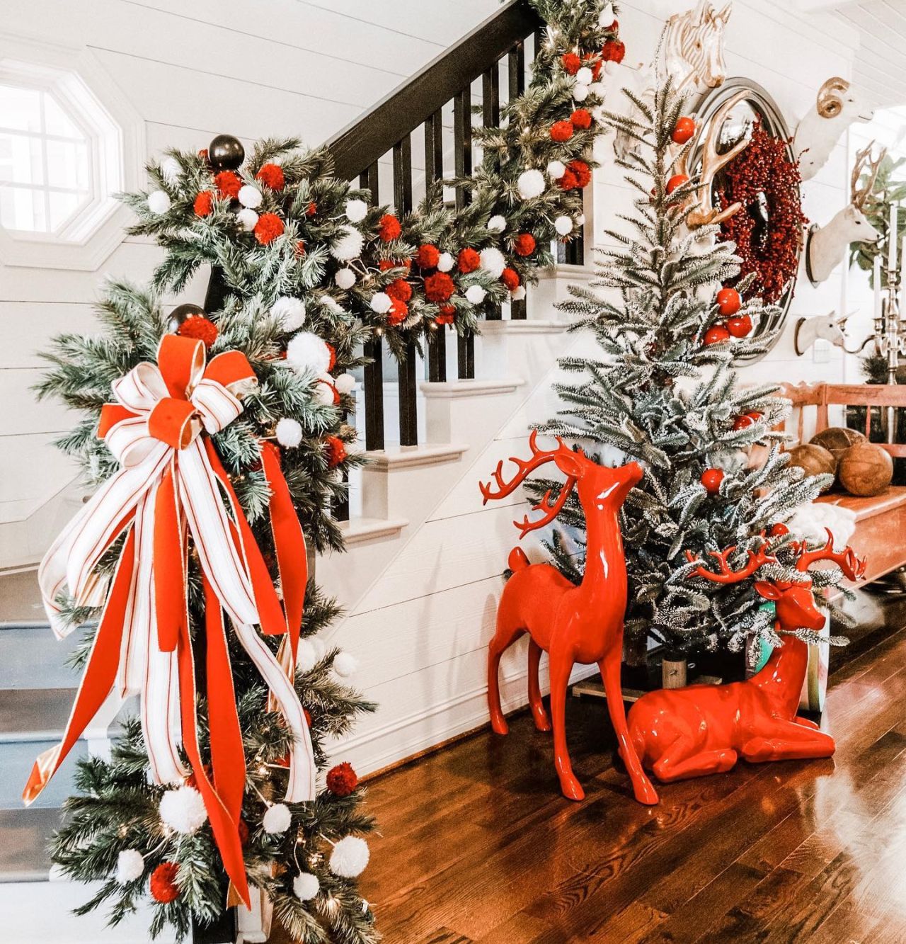 Christmas Staircase Decoration Ideas - festive pompom garland