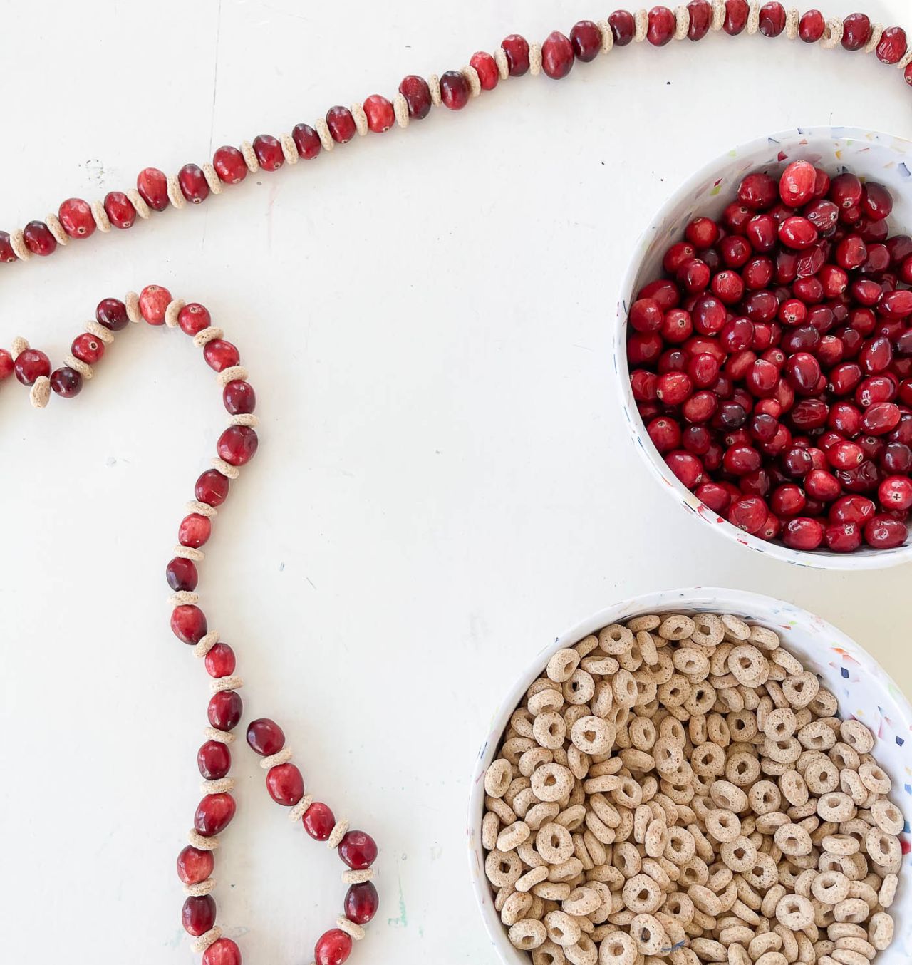 Cranberry and Cheerio Garland