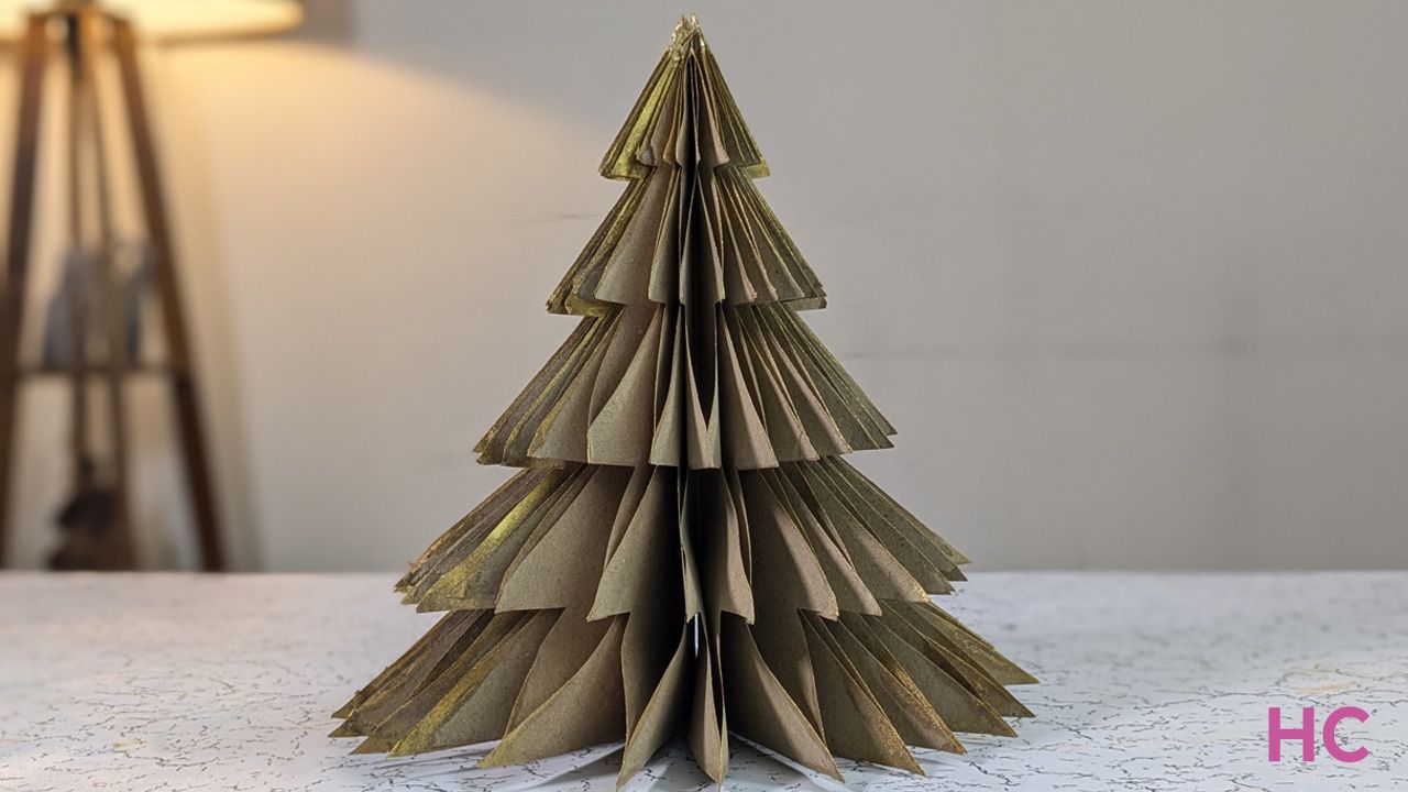 DIY Christmas Decorations - Honeycomb paper christmas tree