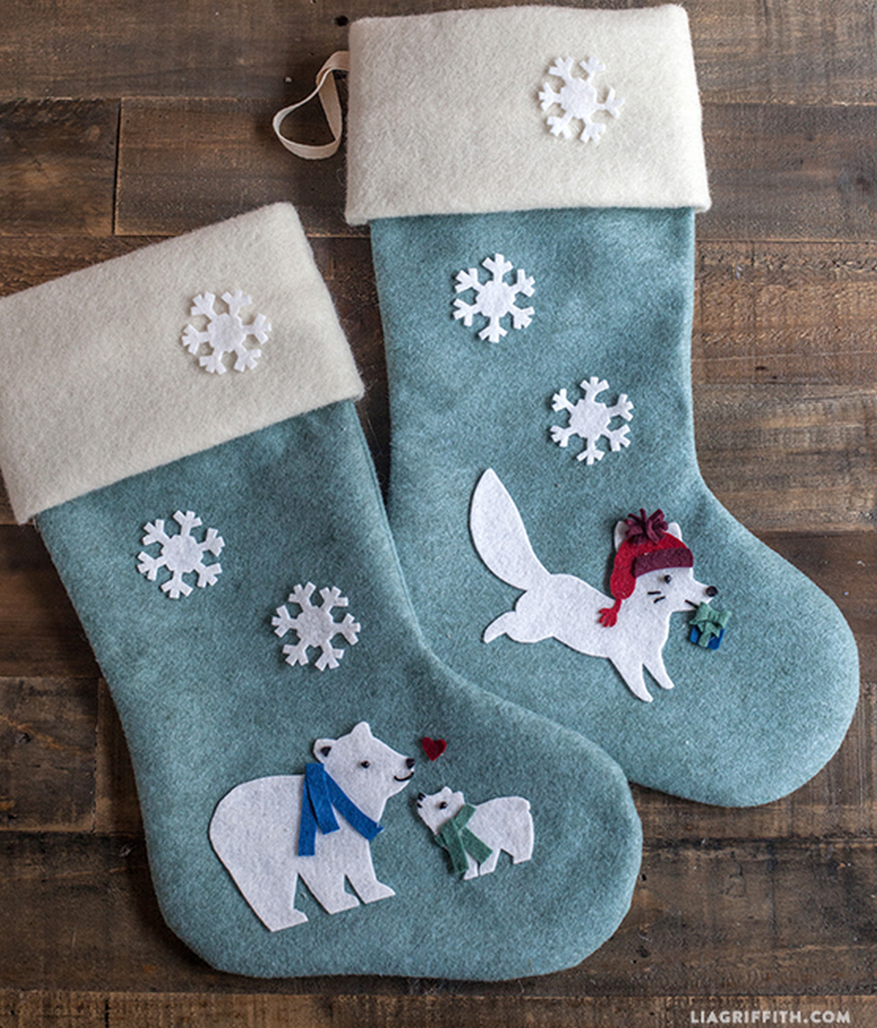 DIY Felt Christmas Stockings