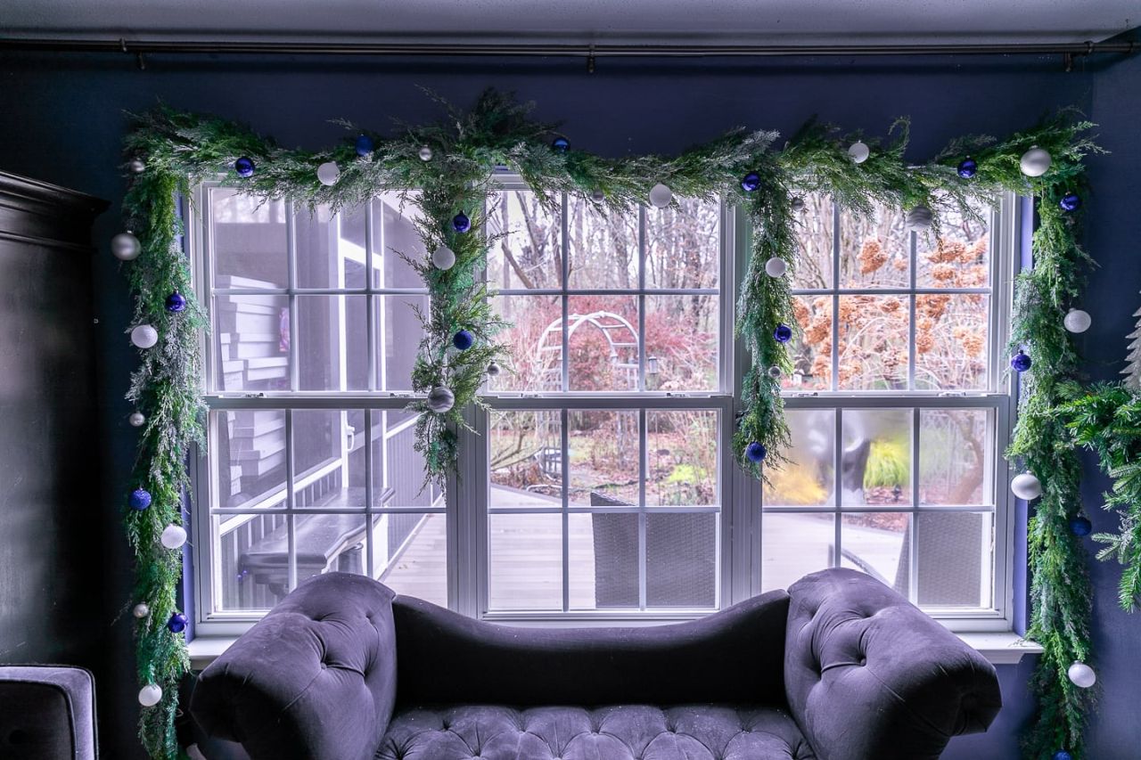 Easy Christmas Window Decoration Ideas - DIY Garland