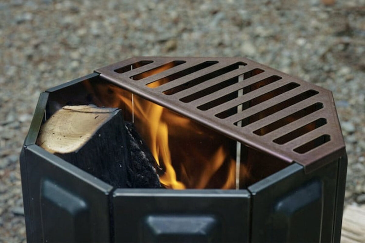 UM Fire Pit has Modular Metal Design, Dual Combustion System