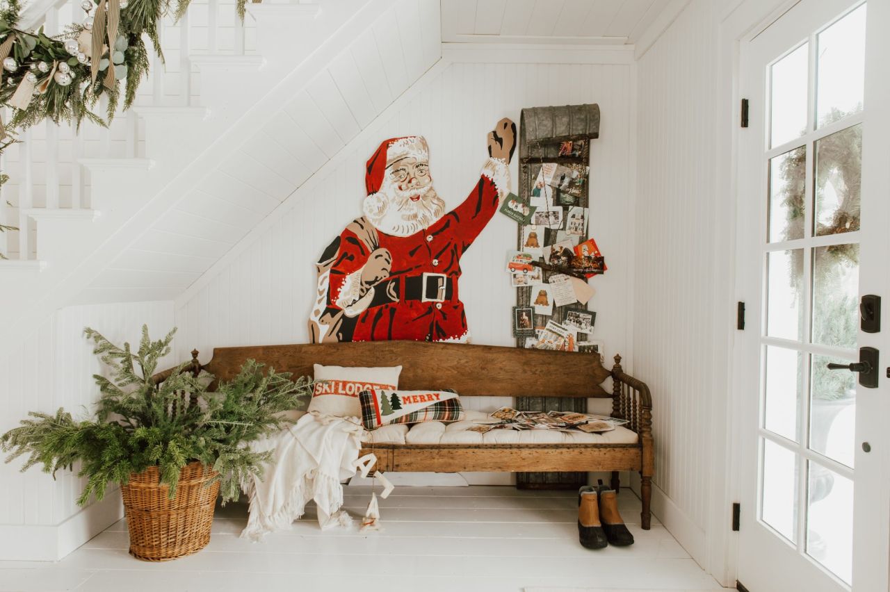 christmas entryway decoration using Santa