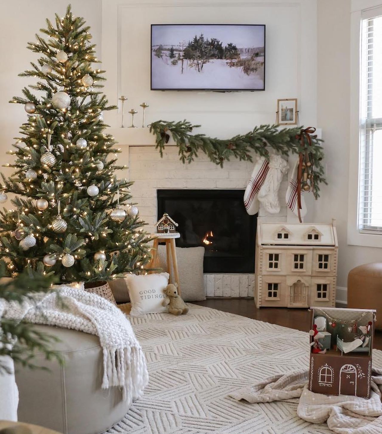 gingerbread inspired entryway decorations for Christmas