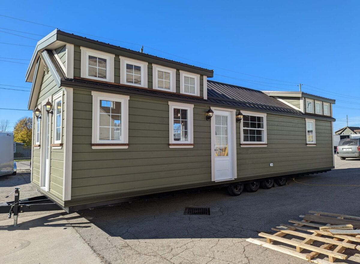 Attila Sunrise Tiny House Offers Posh Living With Plenty of Space