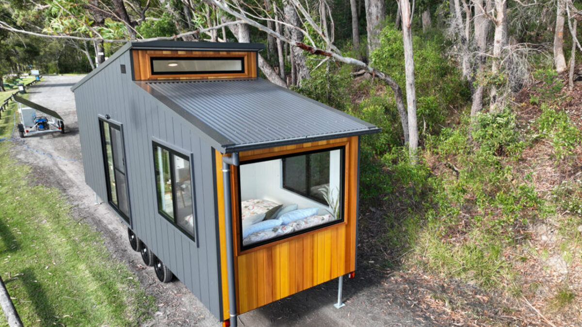 Freedom 8400nlr Tiny House Is Single-level Abode For Two