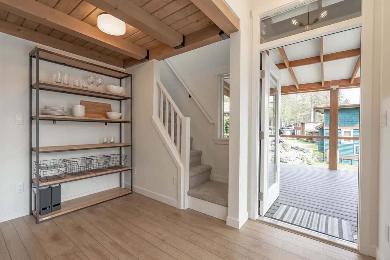 Modern Bellevue Tiny House - interior 1