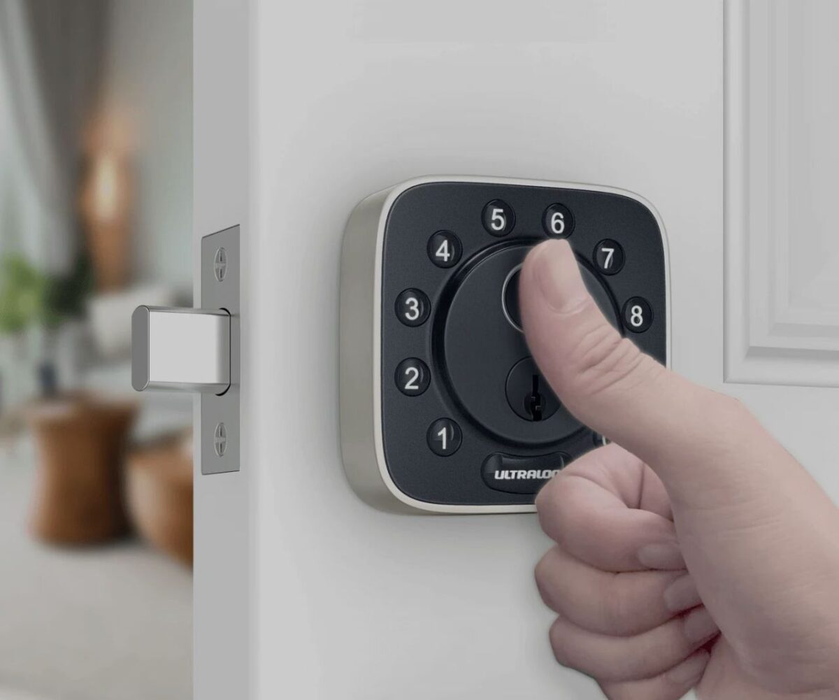 CES Utec Ultraloq Bolt Fingerprint MatteroverThread Smart Lock
