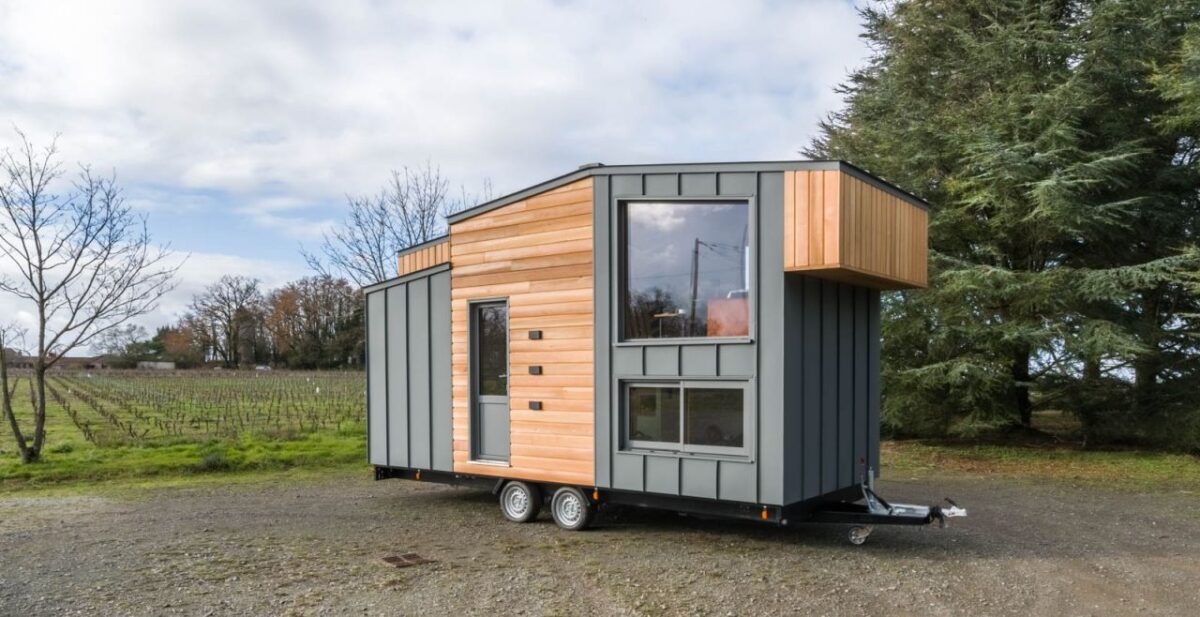 Ellèbore Tiny House Features an Upside-Down Layout