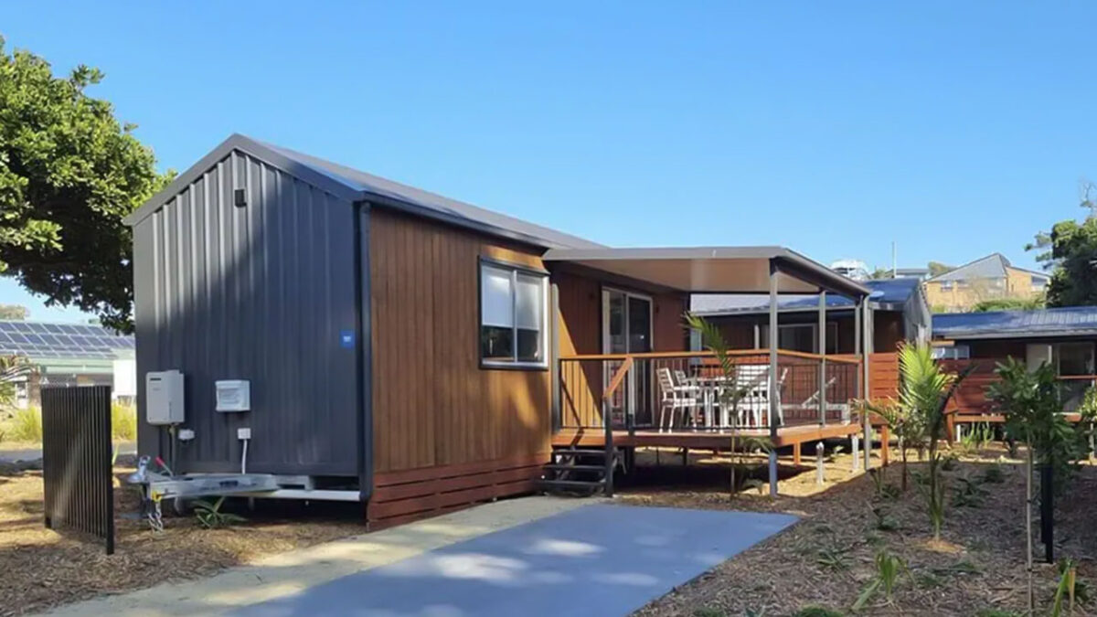 Frangipani 8500 Tiny House has En-Suite Bathroom, Sleeps Four