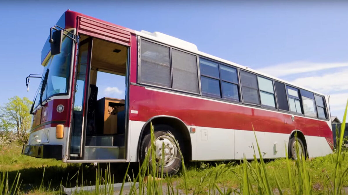 NZ Dad Converts 36ft Skoolie Into a Full-Fledged House on Wheels